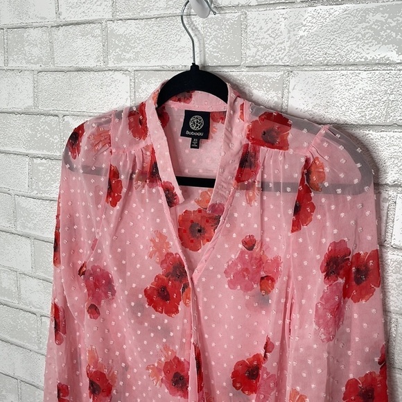 Bobeau Surplice Swiss Dot Blouse - Picture 5 of 13